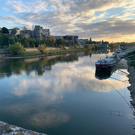 Appartement Avec Jacuzzi Sauna & Home Cinema - Nid D'Angers Exterior foto