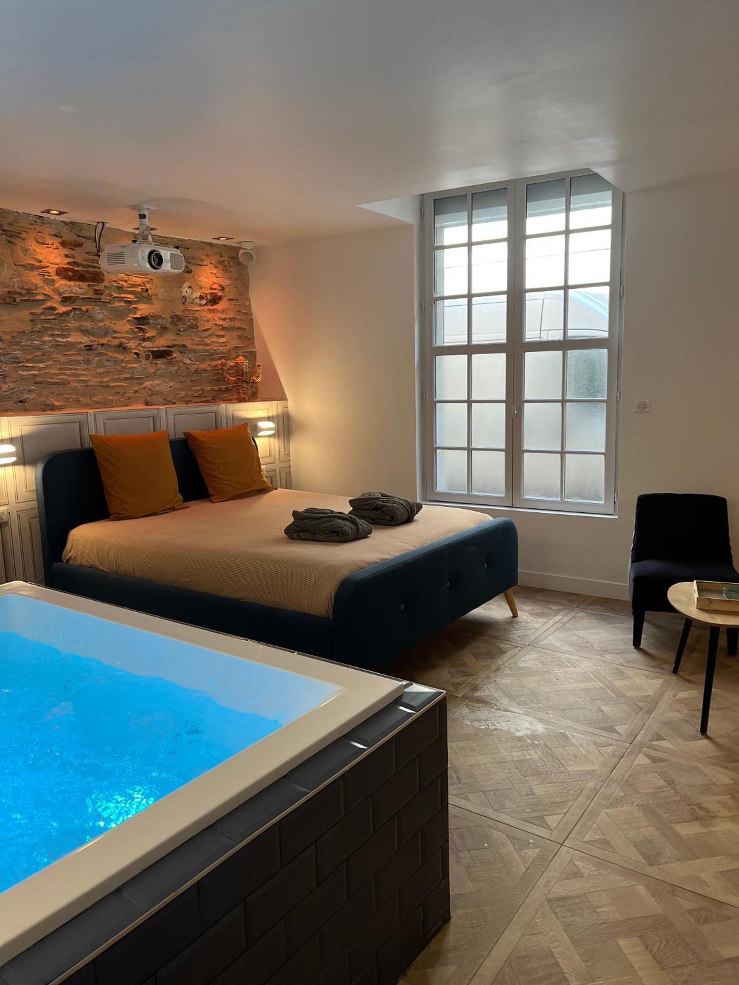 Appartement Avec Jacuzzi Sauna & Home Cinema - Nid D'Angers Exterior foto