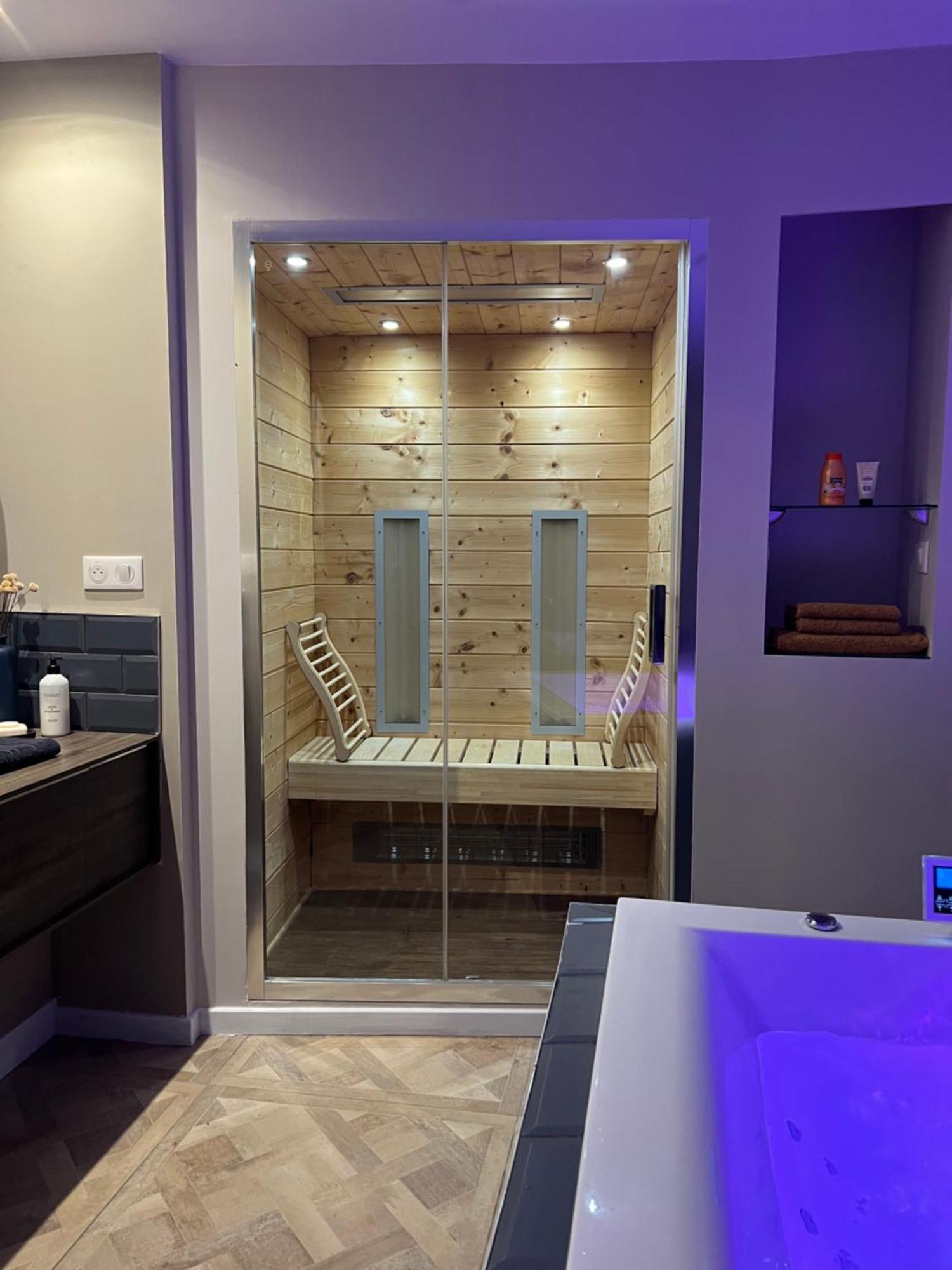 Appartement Avec Jacuzzi Sauna & Home Cinema - Nid D'Angers Exterior foto