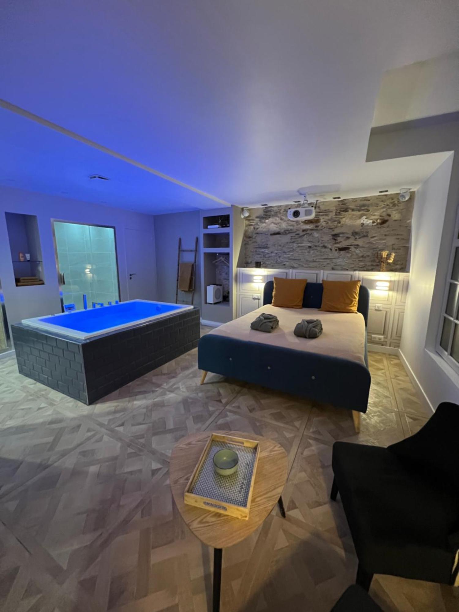 Appartement Avec Jacuzzi Sauna & Home Cinema - Nid D'Angers Exterior foto